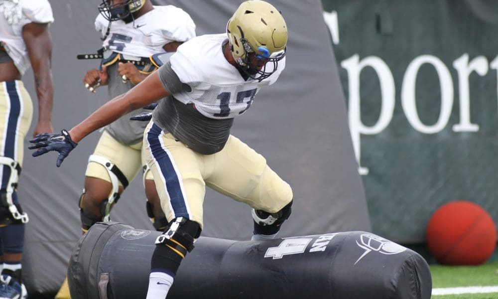 Rashad Weaver (17) (Photo credit: David Hague)