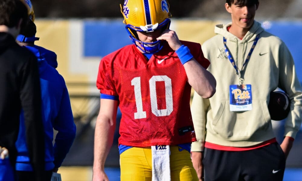 Seguin (Texas) High School prospect Corey Dailey watches Pitt quarterback Eli Holstein. March 13, 2025 / Ed Thompson. PSN.