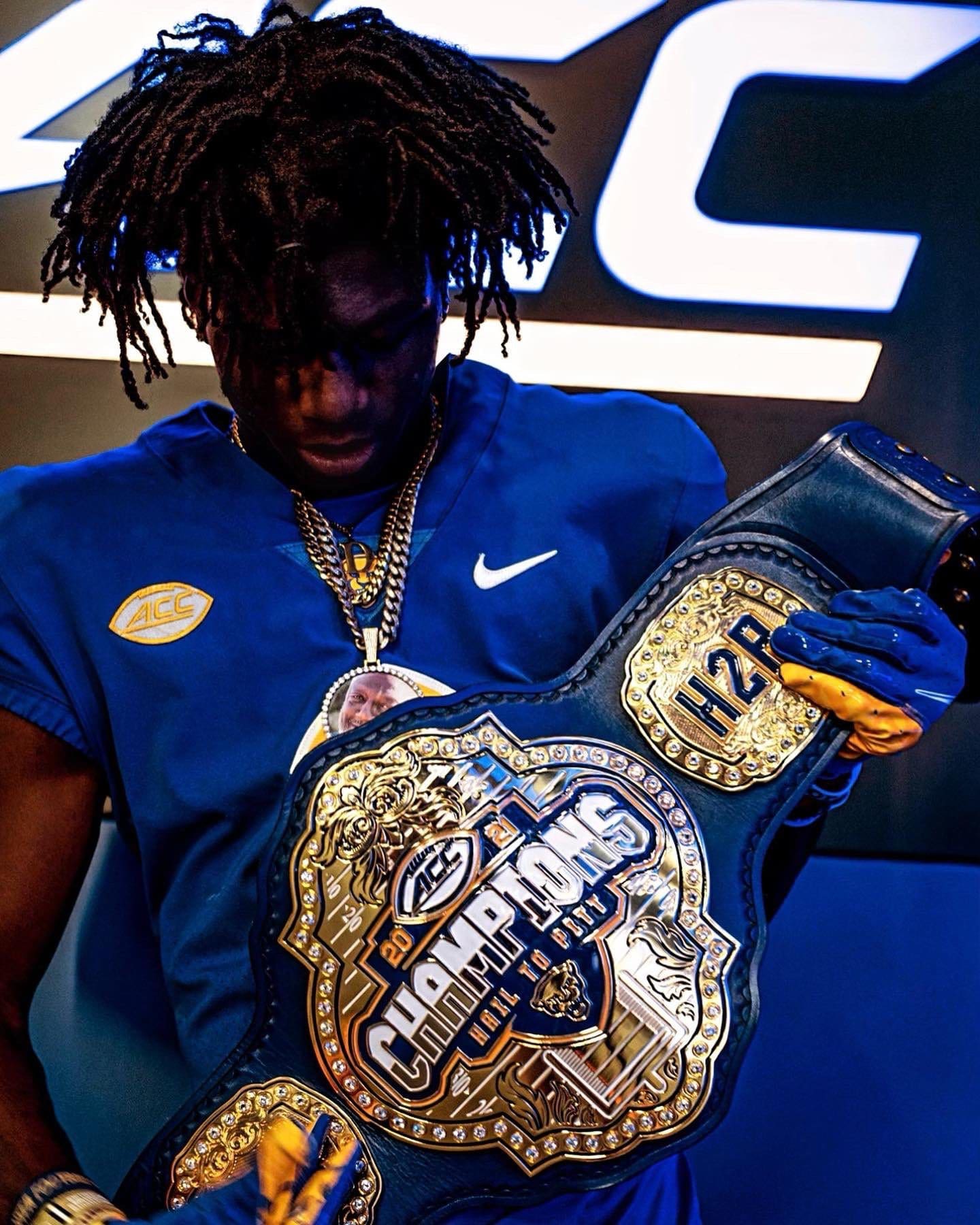 Pitt decommit Ric'Darious "DayDay" Farmer.