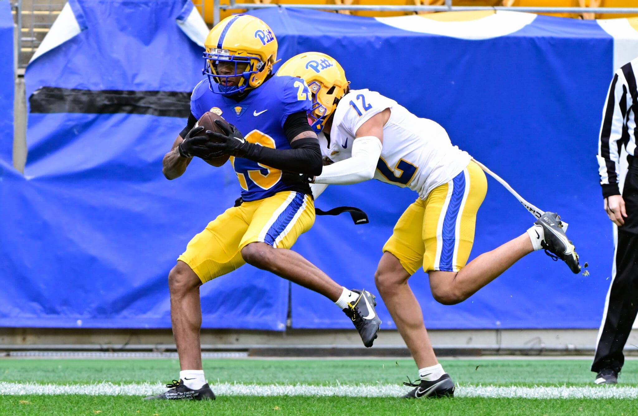 Zion Fowler-El (23), Cruce Brookins (12)