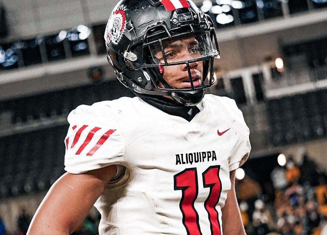 Aliquippa linebacker Cameron Lindsey.