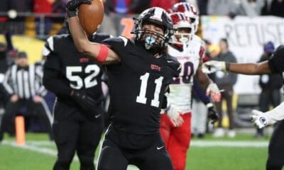 Aliquippa LB/TE Cameron Lindsey scores in the WPIAL 4A Championship Game