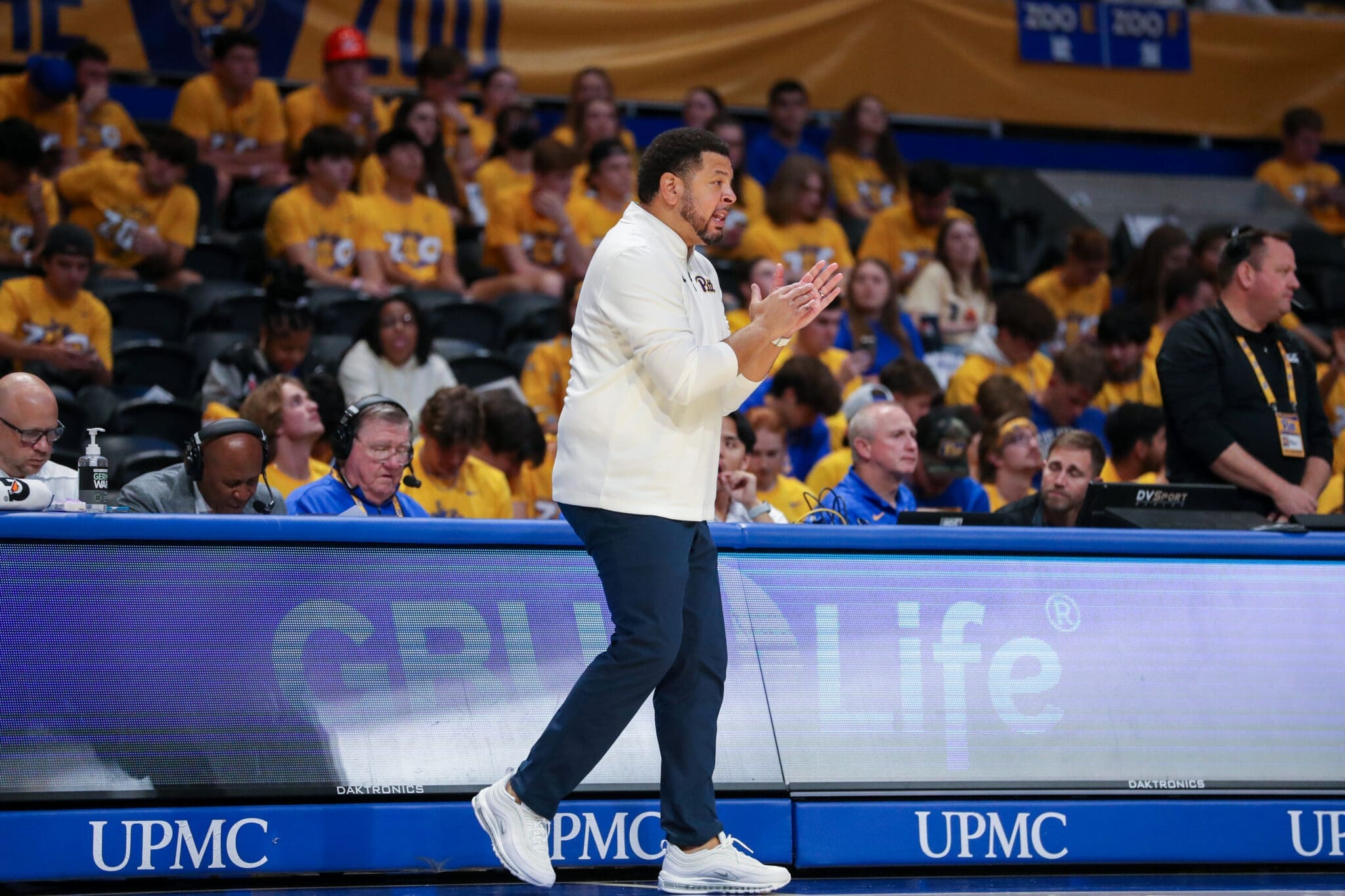 On Friday, Pitt's basketball team will face its toughest test of the season against the Ohio State Buckeyes on the road. 