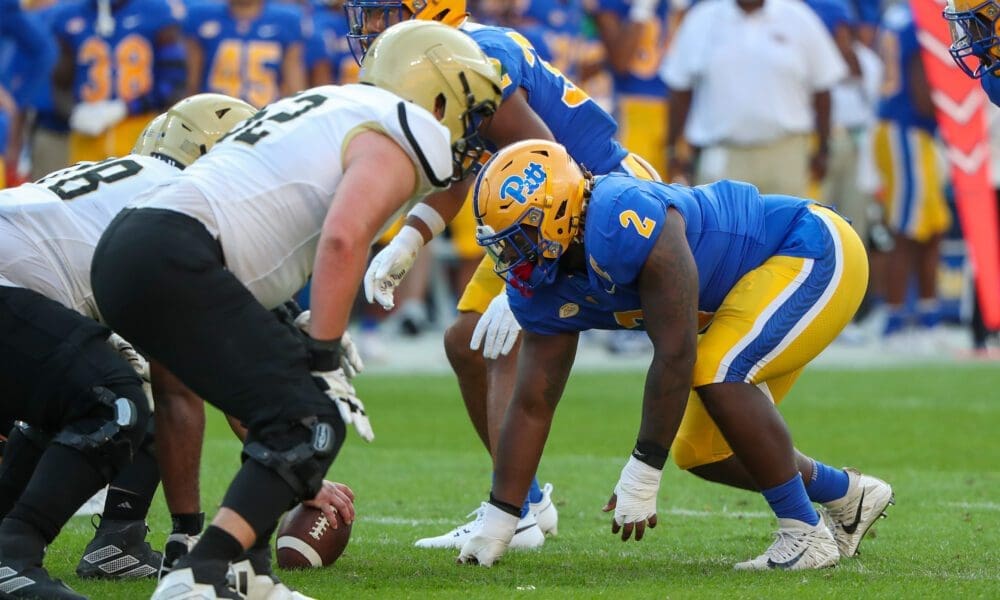 Pitt defensive tackle David Green.