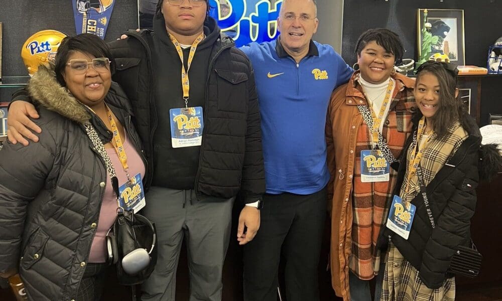 Pitt offensive line target Adrian Hamilton. Photo courtesy of Hamilton's X account.