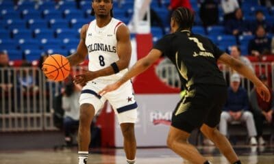 Robert Morris guard Kam Woods initiates a play against the Oakland Golden Grizzlies on Jan. 25, 2025 -- RMU Athletics