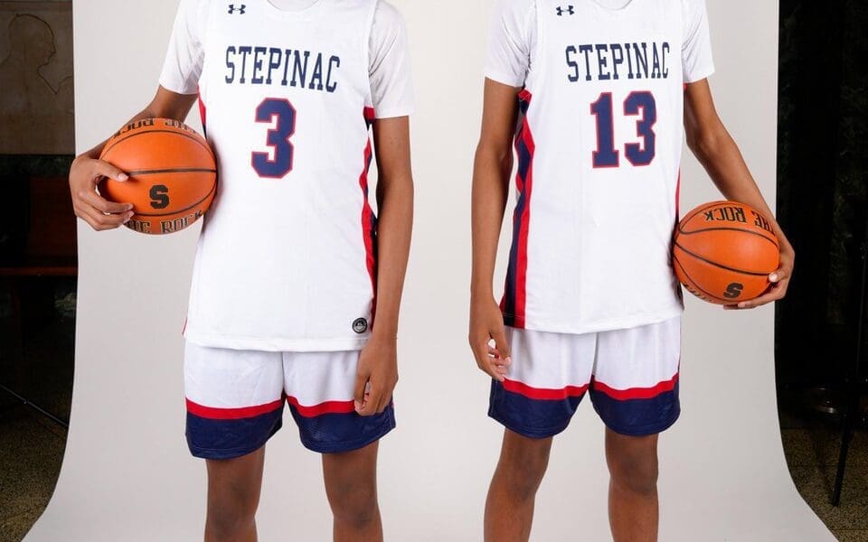 Pitt offered the Ratliff brothers, Adonis and Darius, who are twins. The Ratliff twins are the sons of former NBA standout Theo Ratliff.
