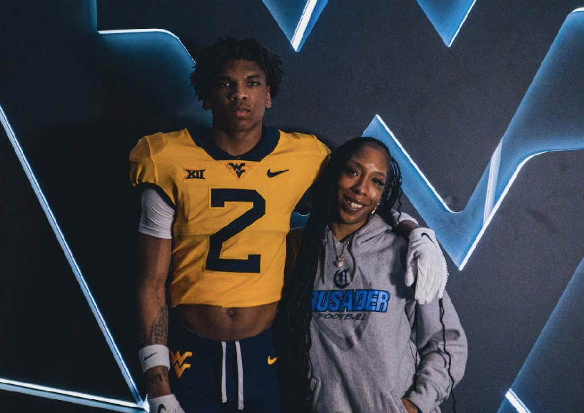 Bishop Canevin defensive back 3-star Jason Cross announces top three schools and decision date.
