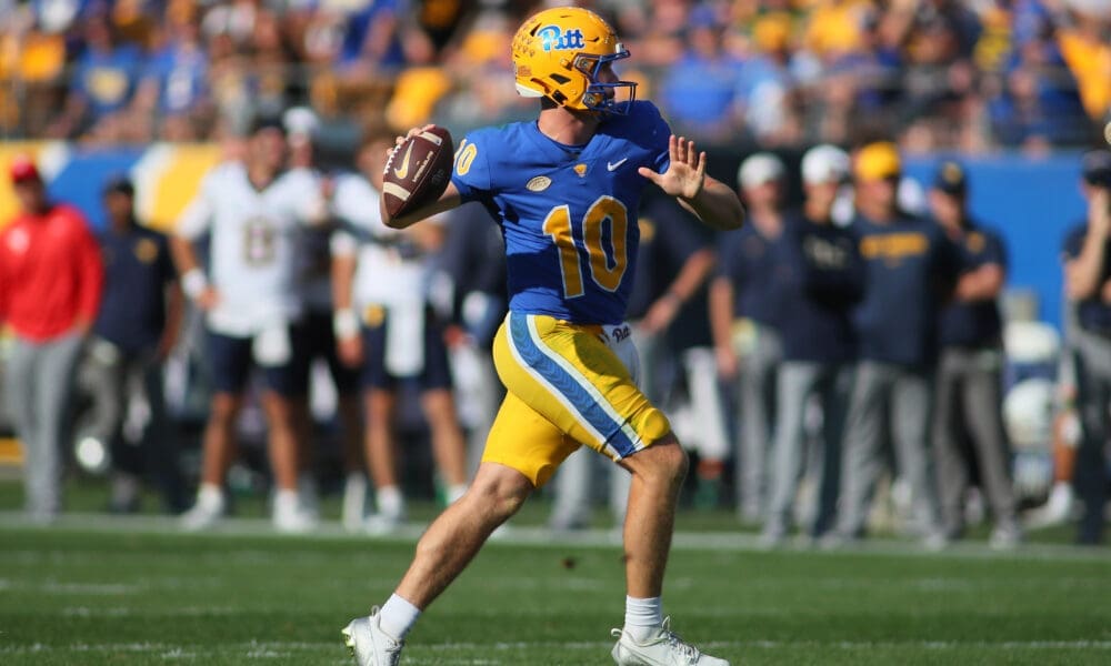 Pitt quarterback Eli Holstein